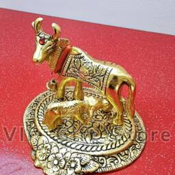 Kamdhenu Cow & Calf Statue , Gold Plated - thumbnail 2