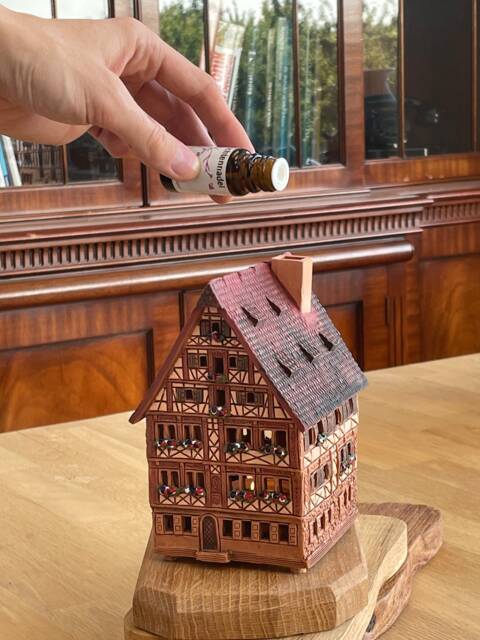 Midene Ceramic House Tealight Holder Collectible Miniature Replica Of The Historic Hotel Deutsches Haus in Dinkelsb??hl - image 1