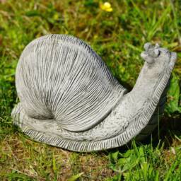 Garden Snail Stone Statue Outdoor Ornament - British Wildlife Animal Decoration UK Lawn Gift - thumbnail 3