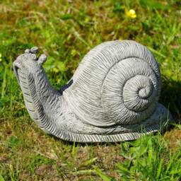 Garden Snail Stone Statue Outdoor Ornament - British Wildlife Animal Decoration UK Lawn Gift - thumbnail 1