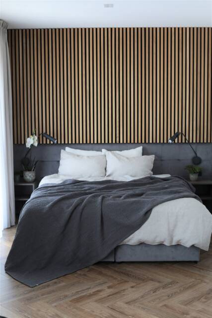 Linen Bed Cover in Dark Grey, Waffle Texture Throw Blanket, Comforter Coverlet, Quilt King - image 1
