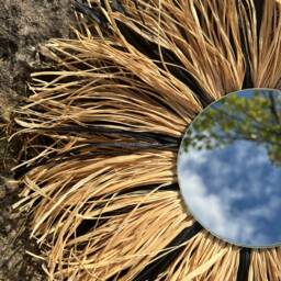 Sunburst Raffia Round Mirror I Handcrafted Coastal Beach House Decor Decorative Boho & Style - thumbnail 4