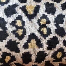 Leopard Ikat Velvet Pillow Handwoven Uzbek Silk Cushion - thumbnail 2