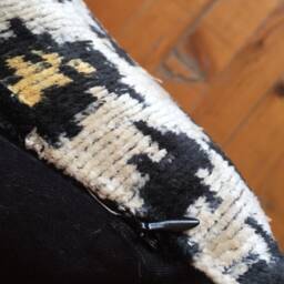 Leopard Ikat Velvet Pillow Handwoven Uzbek Silk Cushion - thumbnail 3
