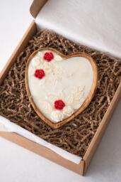 Large 3 Wick Heart Shaped Candle, Scented Soy Wax Wooden Bowl, Romantic Gift For Her, Valentines Day Candle Gift, Anniversary Gift, Flower Candle