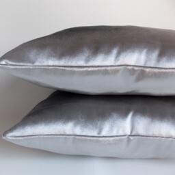 Set Of 2 Silver Velvet Lumbar Pillow Covers - thumbnail 4