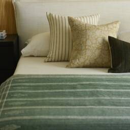 Handwoven Seafoam Green Wool Throw Blanket Gujarat, India - thumbnail 3