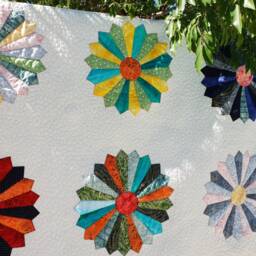 Double Sized Quilt Or Bedspread - thumbnail 3