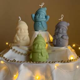 Hand Poured Soy Snowman Candle Christmas Festive Decor - thumbnail 1