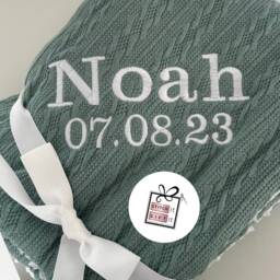 Personalised New Arrival Baby Cable Knit Blanket Gift -English Arabic Name Embroidered Pom Pom/Sherpa Throw. Photography Shoot Prop Birth - thumbnail 3