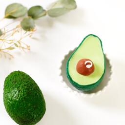 Avocado Candle Soy Wax & Beeswax, Botanical Scent - thumbnail 3