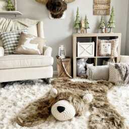 Cappuccino Bear Rug in Faux Fur For Woodland Nursery - thumbnail 3
