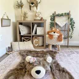 Cappuccino Bear Rug in Faux Fur For Woodland Nursery - thumbnail 4