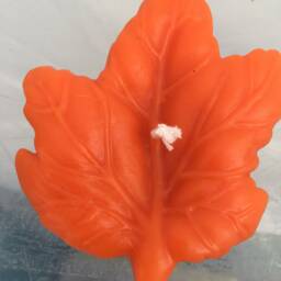Assortment Maple Leaf Candles - thumbnail 3