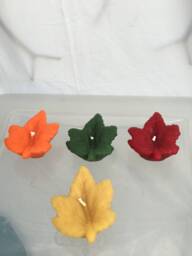 Assortment Maple Leaf Candles - thumbnail 1