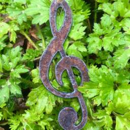 Rustic Metal Music Clef Ornament Rusty Wall Art Decoration - 10cm - thumbnail 2
