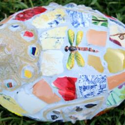 Rooster Hen Mosaic Statue - thumbnail 3