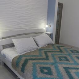Handmade Wool Throw Blanket Scandinavian Woven Rug, Carpathian Design - thumbnail 3