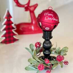 Farmhouse Christmas Winter Candle Ring, Farmhouse Decoration, Mini Wreath, Mistletoe Red Berry Ring/Napkin Ring 2.5 In/6 Inch - thumbnail 2