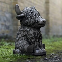 Concrete Highland Cow Garden Statue Stone Sitting Sculpture Garden Decoration Outdoor Animal Ornament Highland Lover Gift - thumbnail 3