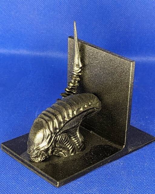 Alien Bookend Xenomorph H.r. Giger Inspired Handmade Resin 3D Print Decoration Biomechanics Robotics