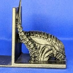 Alien Bookend Xenomorph H.r. Giger Inspired Handmade Resin 3D Print Decoration Biomechanics Robotics - thumbnail 3