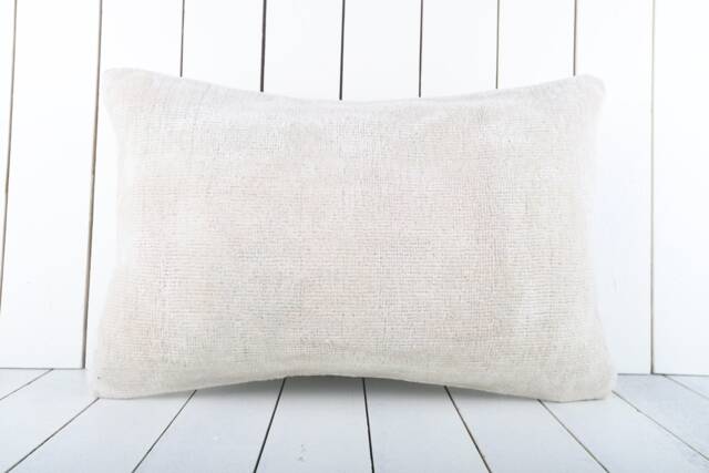 Handmade Vintage Turkish Kilim Pillow Cover - 16x24 - image 1