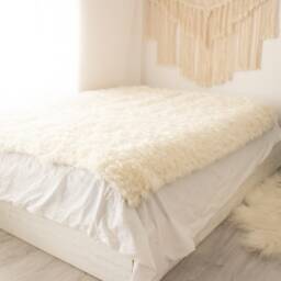 Exclusive Genuine Unique Woven Lamb Sheepskin, Lambskin Rug, Pelt, Throw, Blanket Giant Extra Large -Creamy White - thumbnail 3