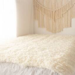 Exclusive Genuine Unique Woven Lamb Sheepskin, Lambskin Rug, Pelt, Throw, Blanket Giant Extra Large -Creamy White - thumbnail 2