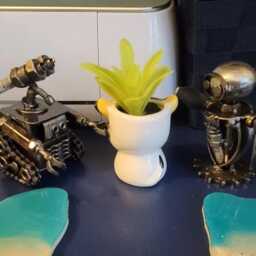 Wall-E Scrap Metal Sculpture, Handmade Recycled Steel Art, Unique Valentine Gift For Him - thumbnail 4