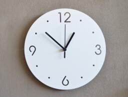 Simply Circle With Numbers - Modern Wall Clock - thumbnail 1
