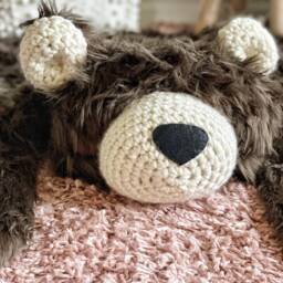 Brown Grizzly Bear Rug in Faux Fur For Woodland Nursery - thumbnail 3