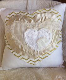 stwh3 Vintage Heart Pillow Cover - thumbnail 1