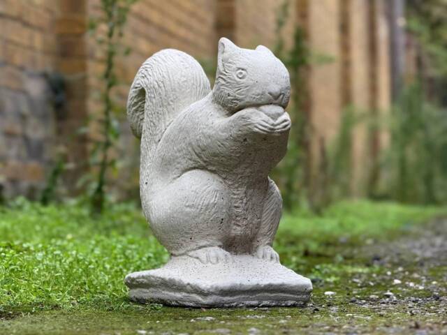 Stone Garden Squirrel Statue Concrete Animal With Pinecone Figurine Outdoor Bumpy Decoration Squirrel Lover Gift Lawn Ornament - image 1