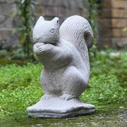 Stone Garden Squirrel Statue Concrete Animal With Pinecone Figurine Outdoor Bumpy Decoration Squirrel Lover Gift Lawn Ornament - thumbnail 2