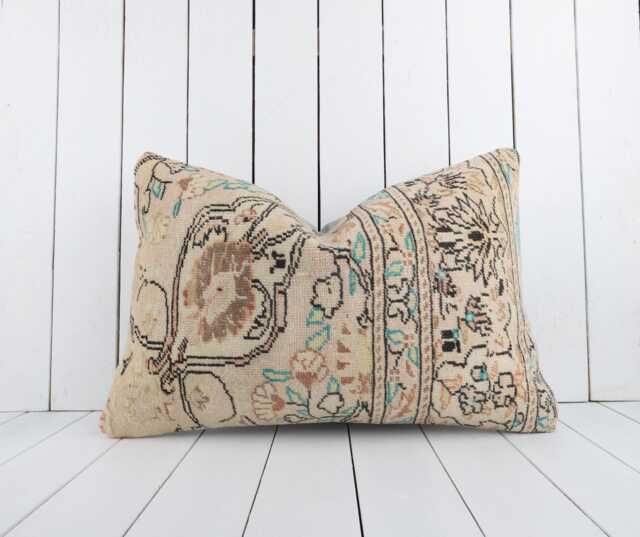 Vintage Turkish Kilim Pillow Cover, 16x24 Ethnic Cushion Case - image 1