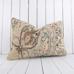 Vintage Turkish Kilim Pillow Cover, 16x24 Ethnic Cushion Case - thumbnail 3