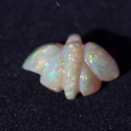 Incredible Butterfly Opal Carving - 4.1 Cts - thumbnail 1