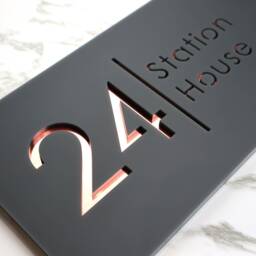 K Smart Sign - Bellissima H2 Laser Cut Matt Dark Gray Anthracite & Rose Gold Mirror Floating House 300mm X 160mm - thumbnail 3