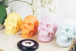 Vegan Pastel Head Skull, 100% Soy Candle Perfume To Personalize, Candle Made in France, Skull - thumbnail 1
