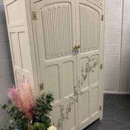 Cream & Gold Cherry Blossom Vintage Wardrobe - thumbnail 2