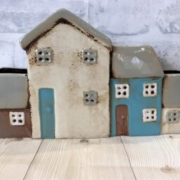 Ceramic House Planter Village Hamlet Beachside Scene Pottery Plants Home Decor - thumbnail 2