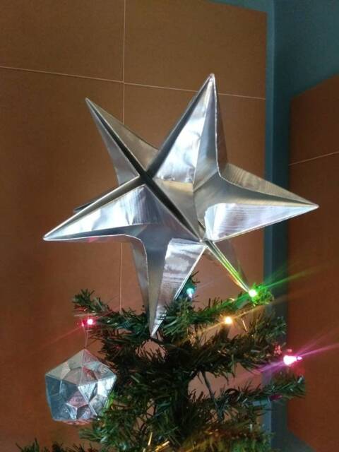 Origami Star Christmas Tree Topper Embossed Silver Foil - image 1