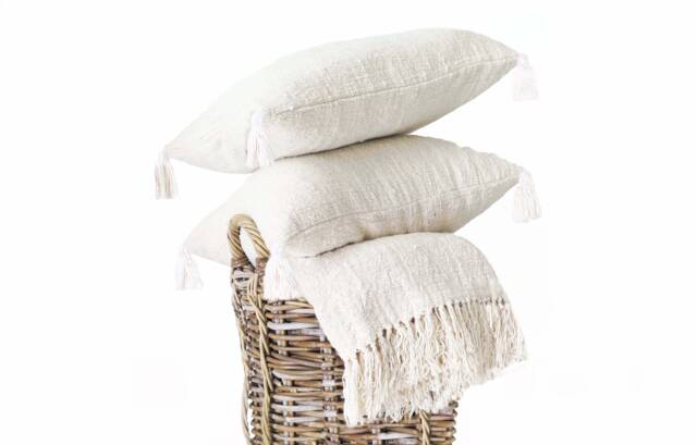 Set Of 2 Handwoven Organic Cotton Tassel Throw Pillow Covers - image 1