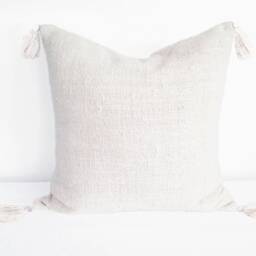 Set Of 2 Handwoven Organic Cotton Tassel Throw Pillow Covers - thumbnail 2