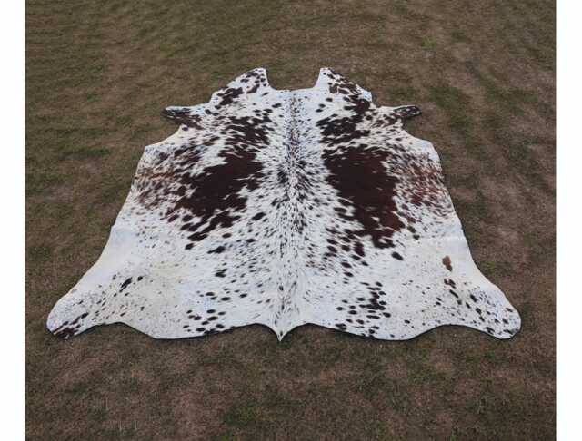 Real Brown & White Cowhide Rug-Exclusive Cow Skin Rug-Large Rug-Brazilian Area Rug-Genuine Tricolor Cowhide-Luxury - image 1