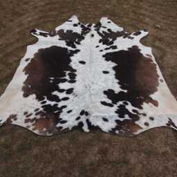 Real Brown & White Cowhide Rug-Exclusive Cow Skin Rug-Large Rug-Brazilian Area Rug-Genuine Tricolor Cowhide-Luxury - thumbnail 3