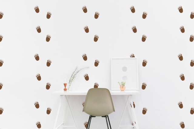 Bear Footprint Wall Decal Pattern Wood Animal Feet Sticker Kids Room Wall Nursery Bedroom Wallpaper Vinyl Decals Home Decor Stickers - image 1