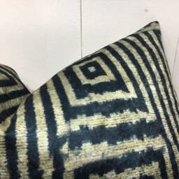 Ikat Velvet Pillow Cover 16x24, Handwoven Silk Accent Cushion - thumbnail 2