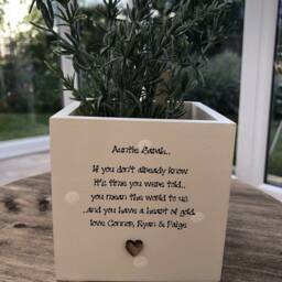 Auntie Personalised Flower/Plant Pot Gift Auntie Aunty Aunt ~ Great Or Any Name. Shabby Chic Style Birthday Christmas Mothers Day Etc - thumbnail 2